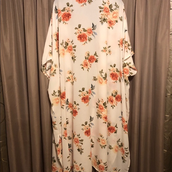 A floral brunt orange kimono 😀 - Picture 3 of 3